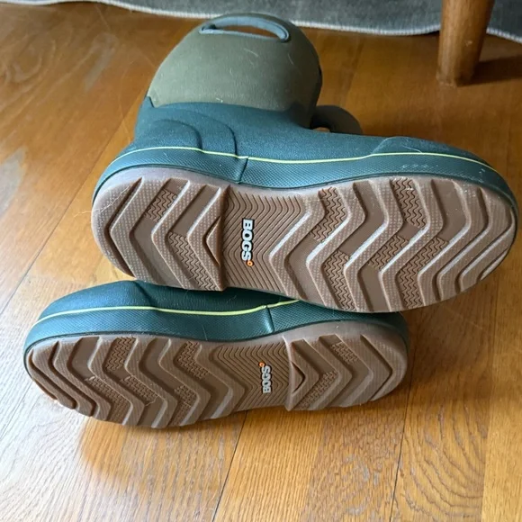 Kids Unisex Green Bogs Boots big kids size 6 nearly new - Picture 7 of 14